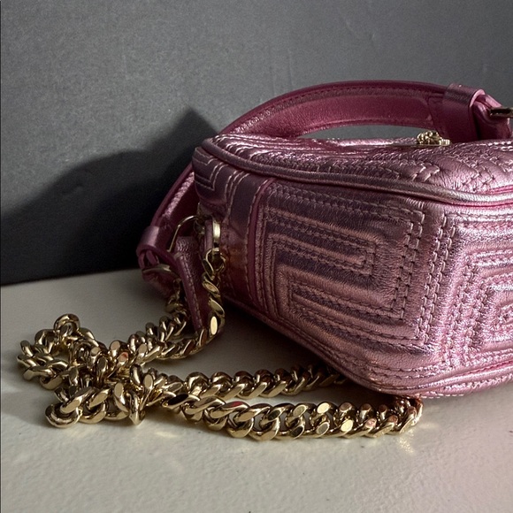 RARE Versace Metallic Pink Crossbody Bag Gold Chain CAMERA purse PERFECT SIZE! - Picture 17 of 17